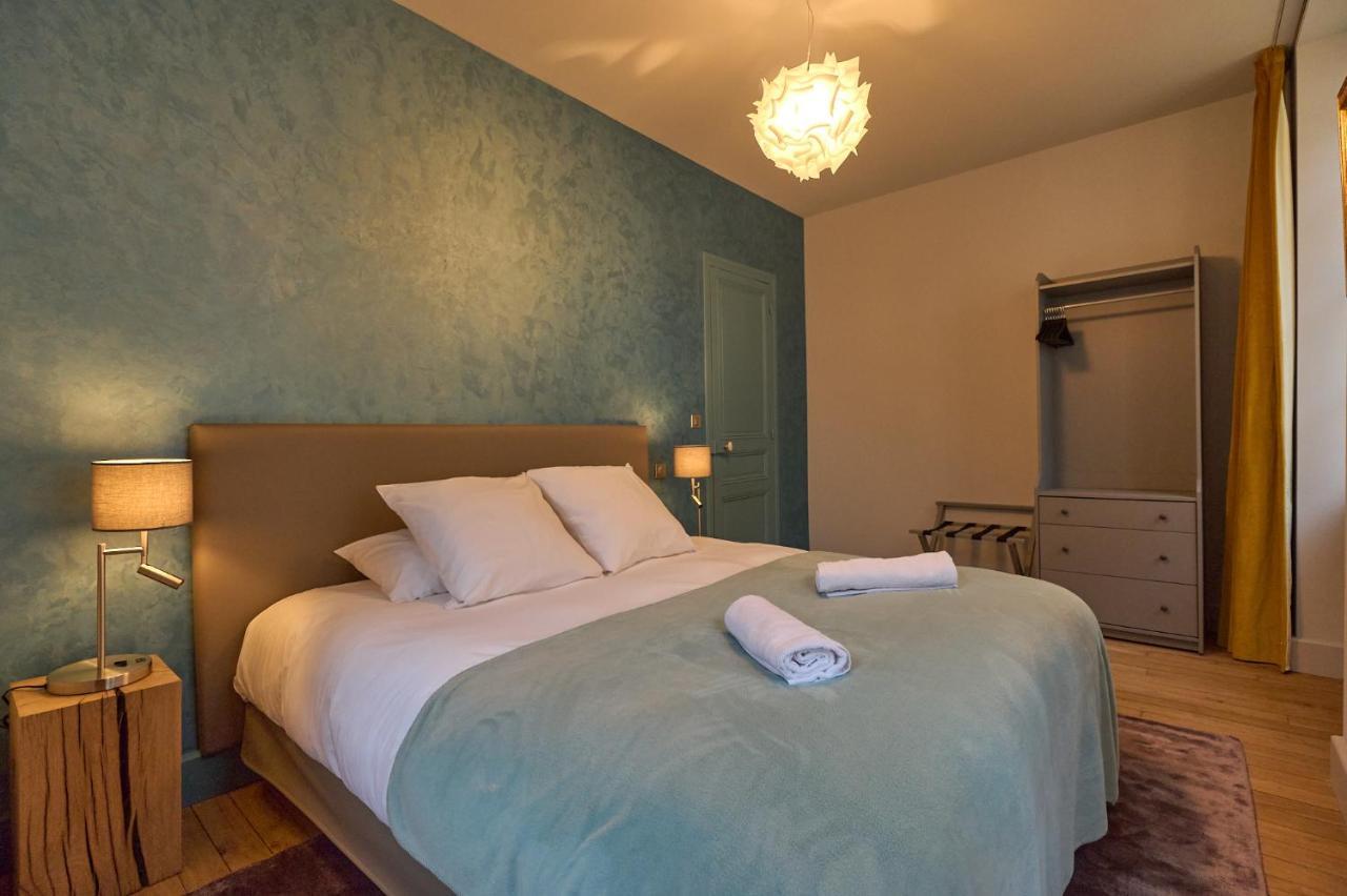 Les Suites Du Palais: Luxe 4-Star Apartment with Cathedral Views Nevers Exterior photo